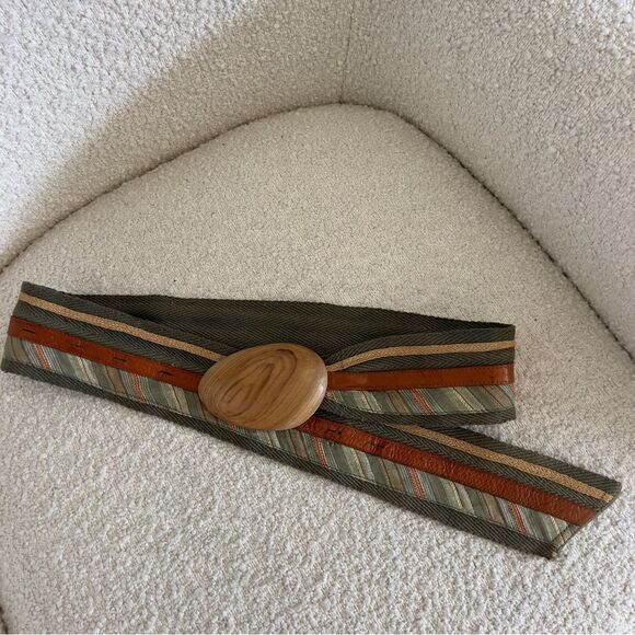 Olive Green Cotton Belt With Wooden Buckle - Picture 6 of 7